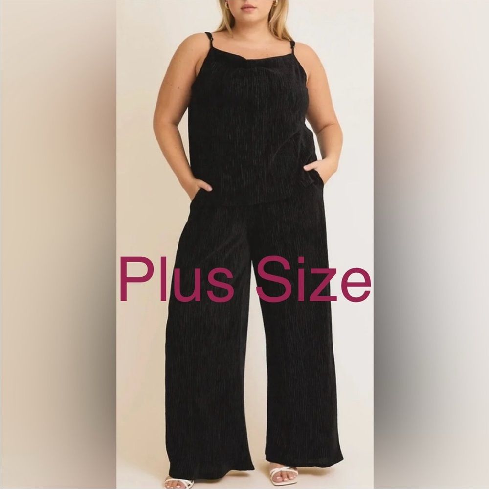 Gilli Plus Size Black Textured Cami & Wide Leg 2 Piece Set with Pockets Host Pic